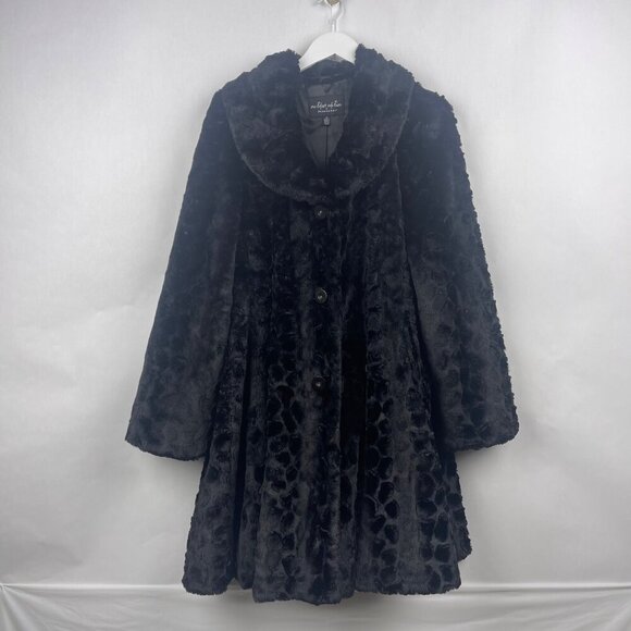 Outdoor Edition By Parkhurst Long Black Faux Fur Coat With Button Closure - Picture 6 of 14